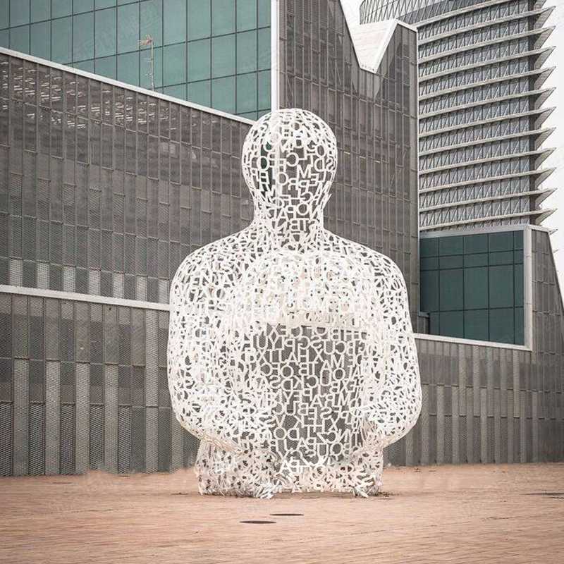 不銹鋼雕塑工廠，鏤空不銹鋼人物雕塑