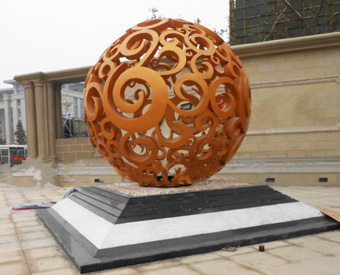 不銹鋼雕塑價(jià)格的影響因素有哪些？